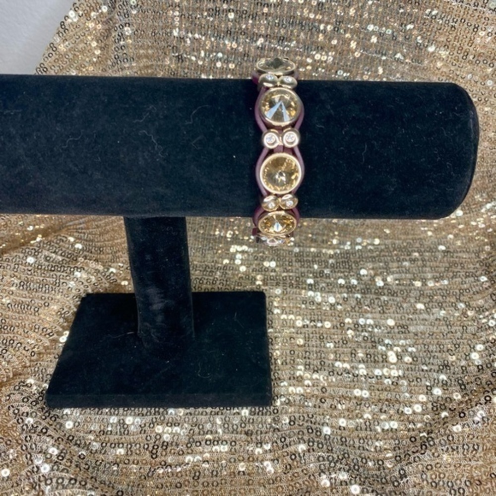 🌸White House Black Market Bracelet💎